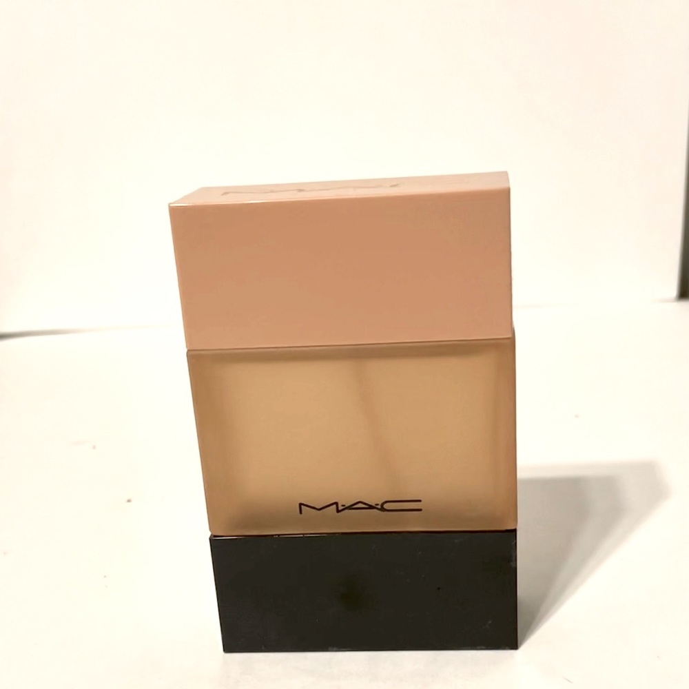 MAC Cosmetics Shadescents Fragrance in Creme dNude. 1.7 US Fl Oz